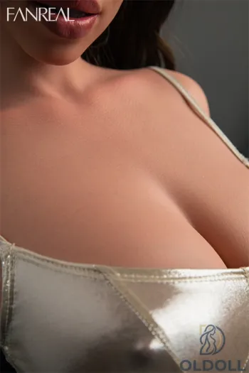 lip doll