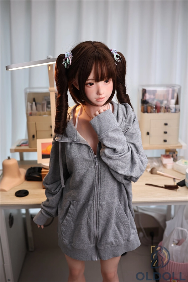 Anime Look mit Kopfhörern 148cm liebespuppe