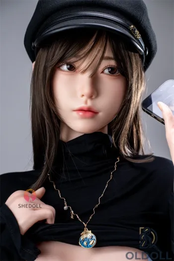 doll auf deutsch