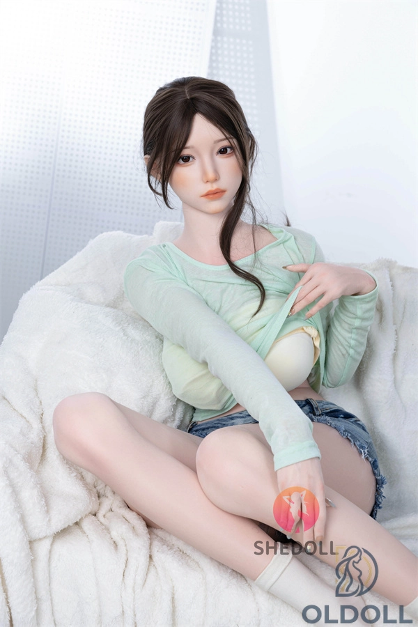 Sex dolls mit großem Po und Minztop
