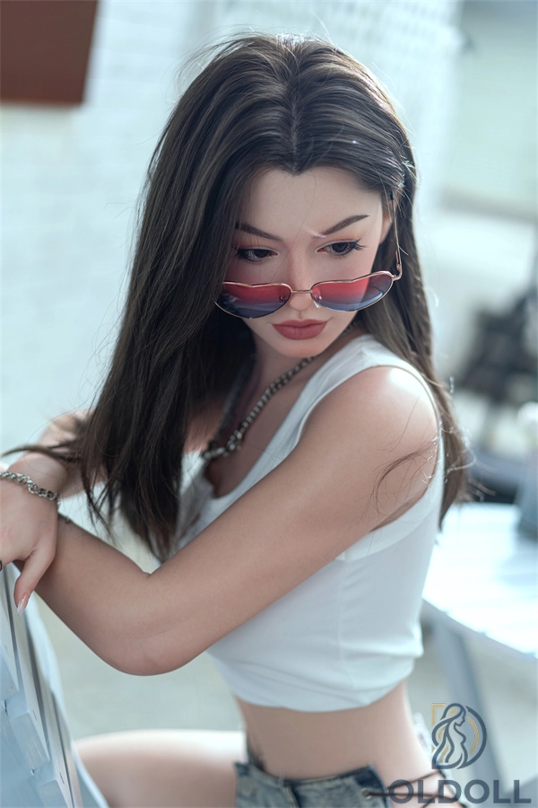 ak-doll